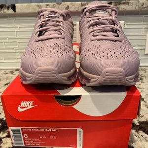 Nike women’s air max 2017